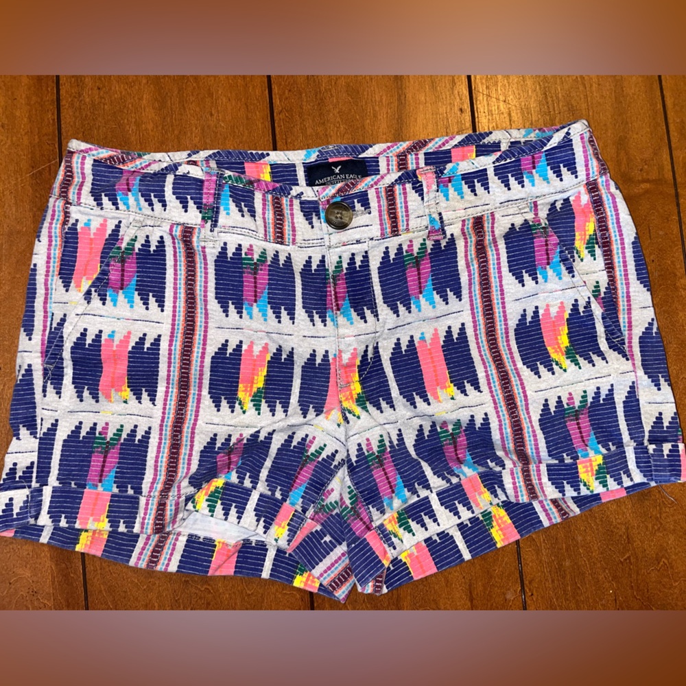 American Eagle Outfitters Midi Stretch Short in colorful colors